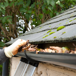 gutter cleaning service in Puchong